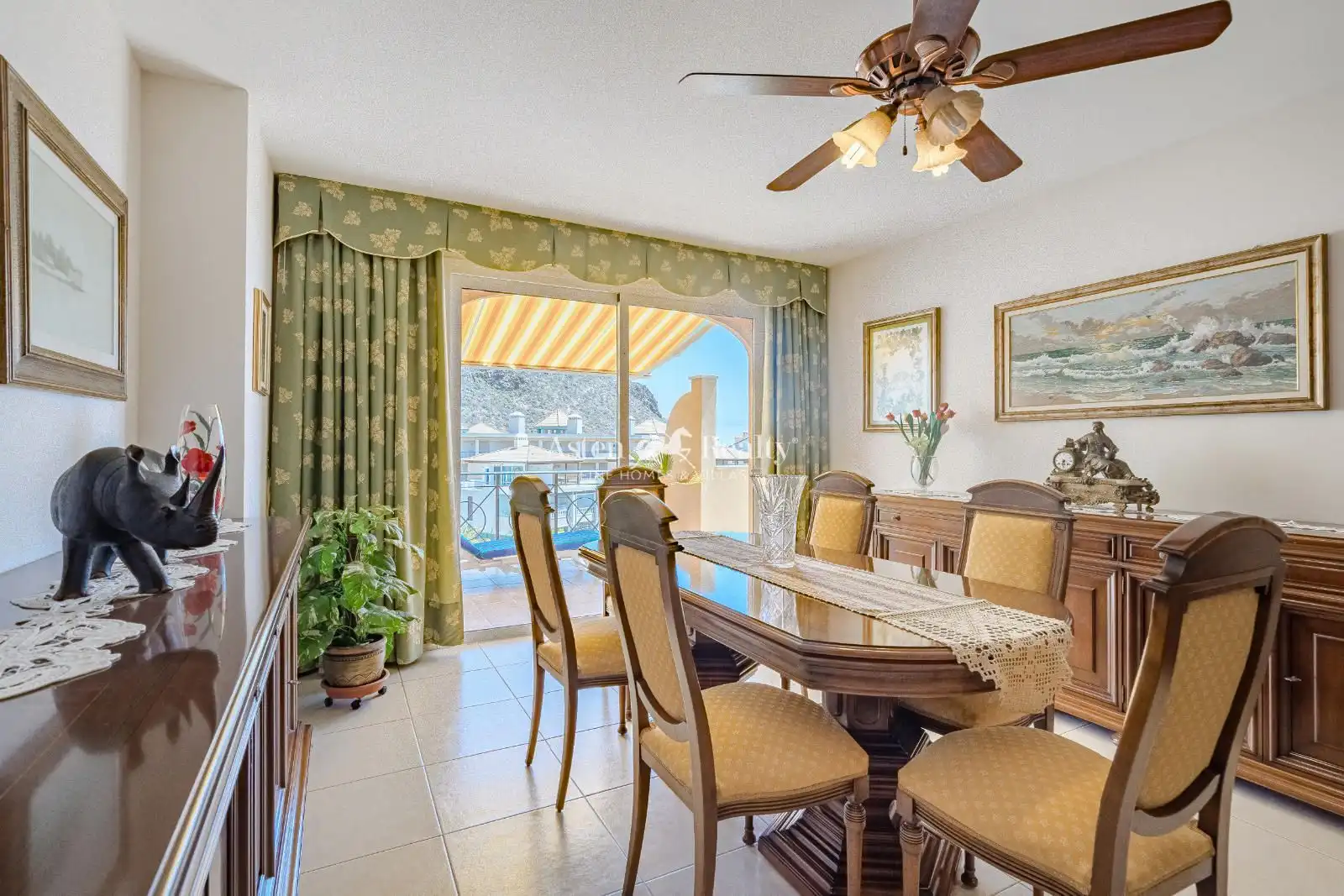 Comedor de Piso en venta en Arona con Terraza, Trastero y Piscina