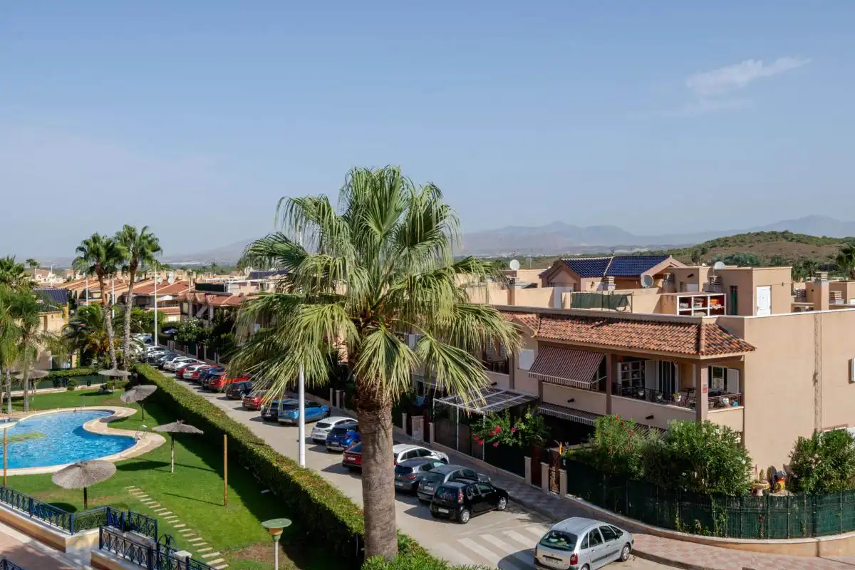 Vista exterior de Dúplex en venta en Santa Pola con Aire acondicionado, Calefacción y Jardín privado