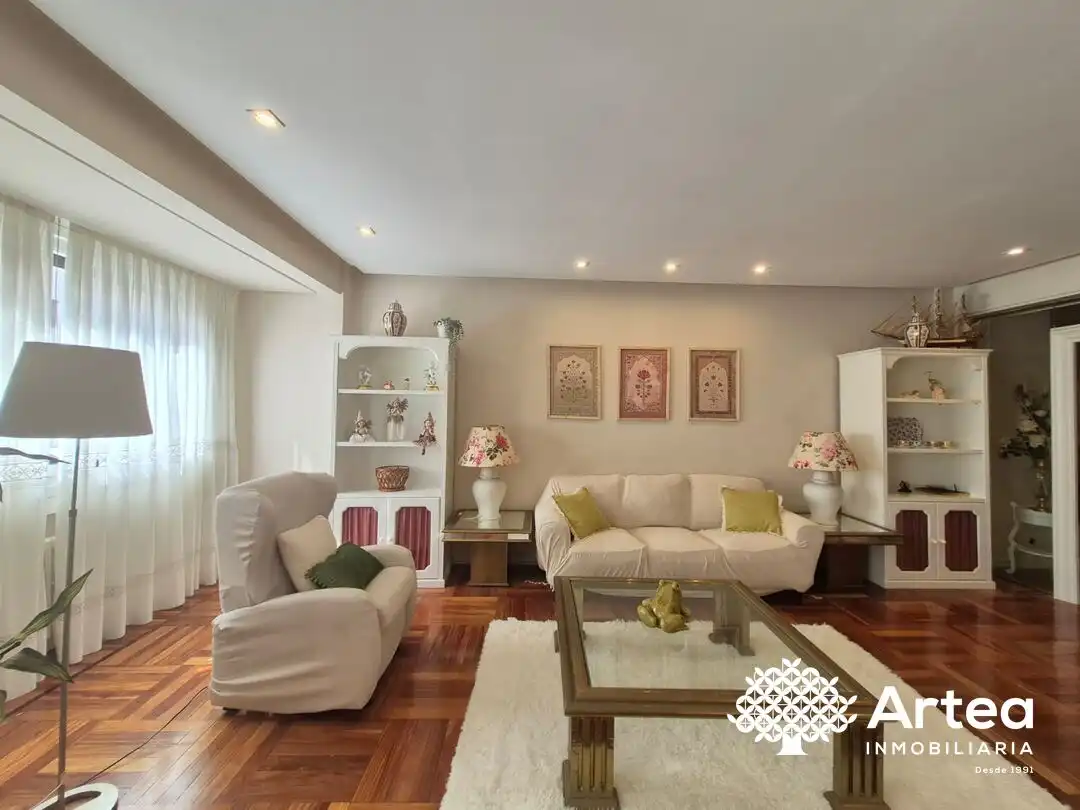 Sala de estar de Piso de alquiler en Bilbao  con Calefacción, Jardín privado y Horno