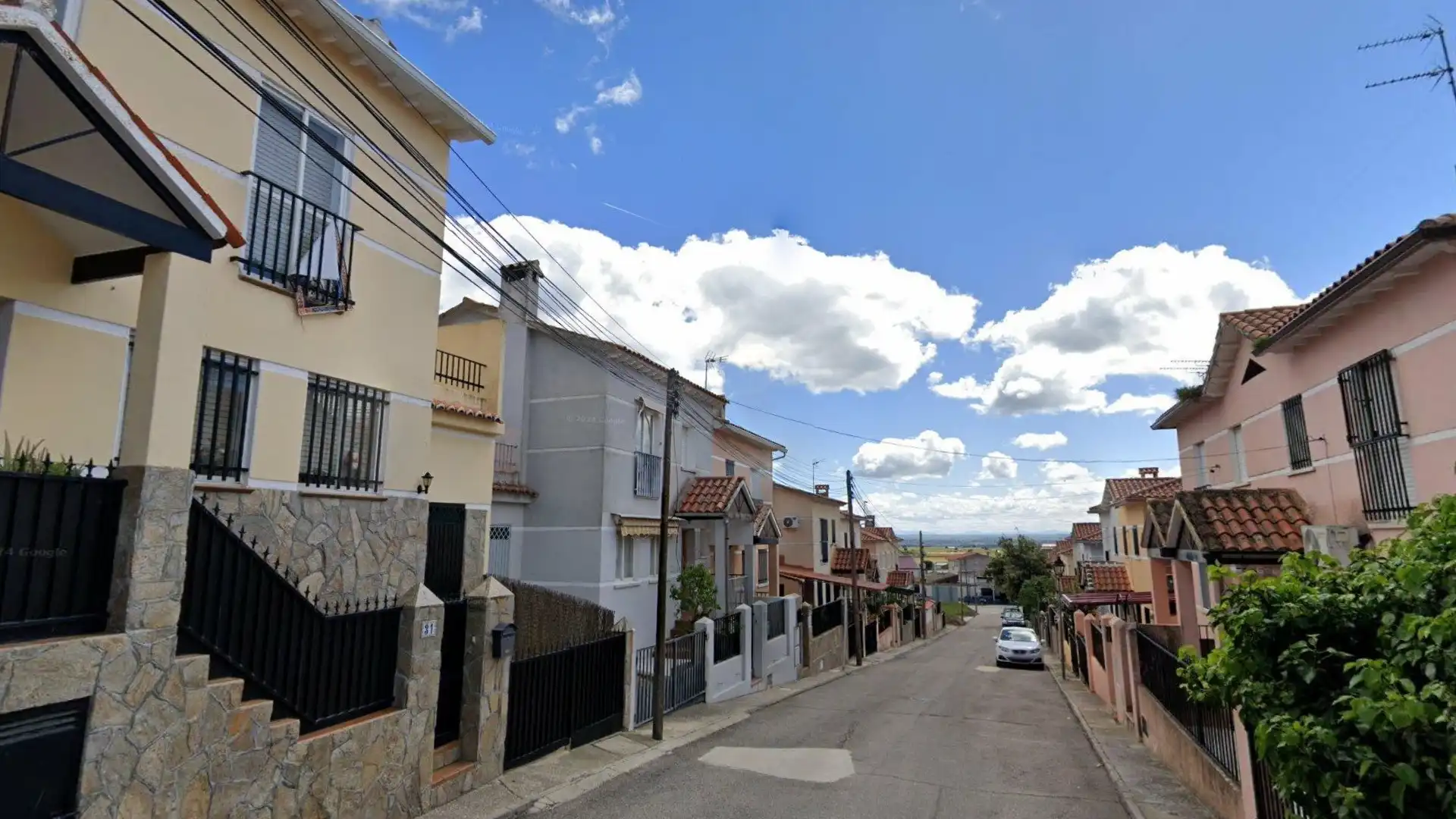 Casa aparellada en venda a Olivas, imagen 2