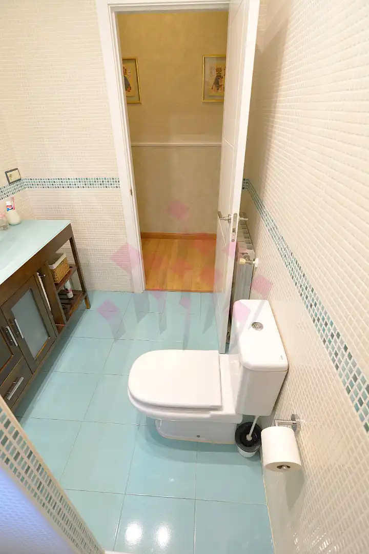 Bathroom of Houses for sale in Picón  with Air Conditioner, Heating and Private garden