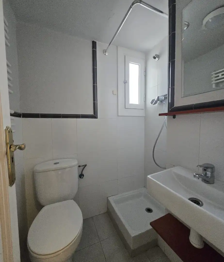 Bathroom of Attic for sale in Barcelona  with Air Conditioner, Terrace and Alarm