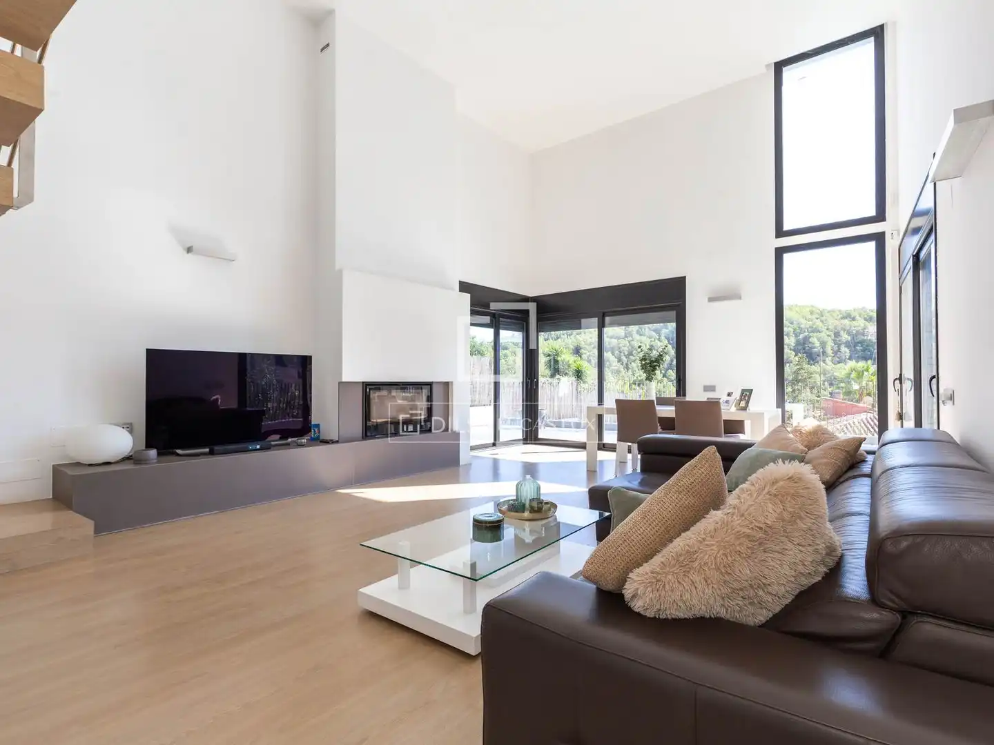 Sala d'estar de Casa o xalet en venda en Vallirana, Barcelona