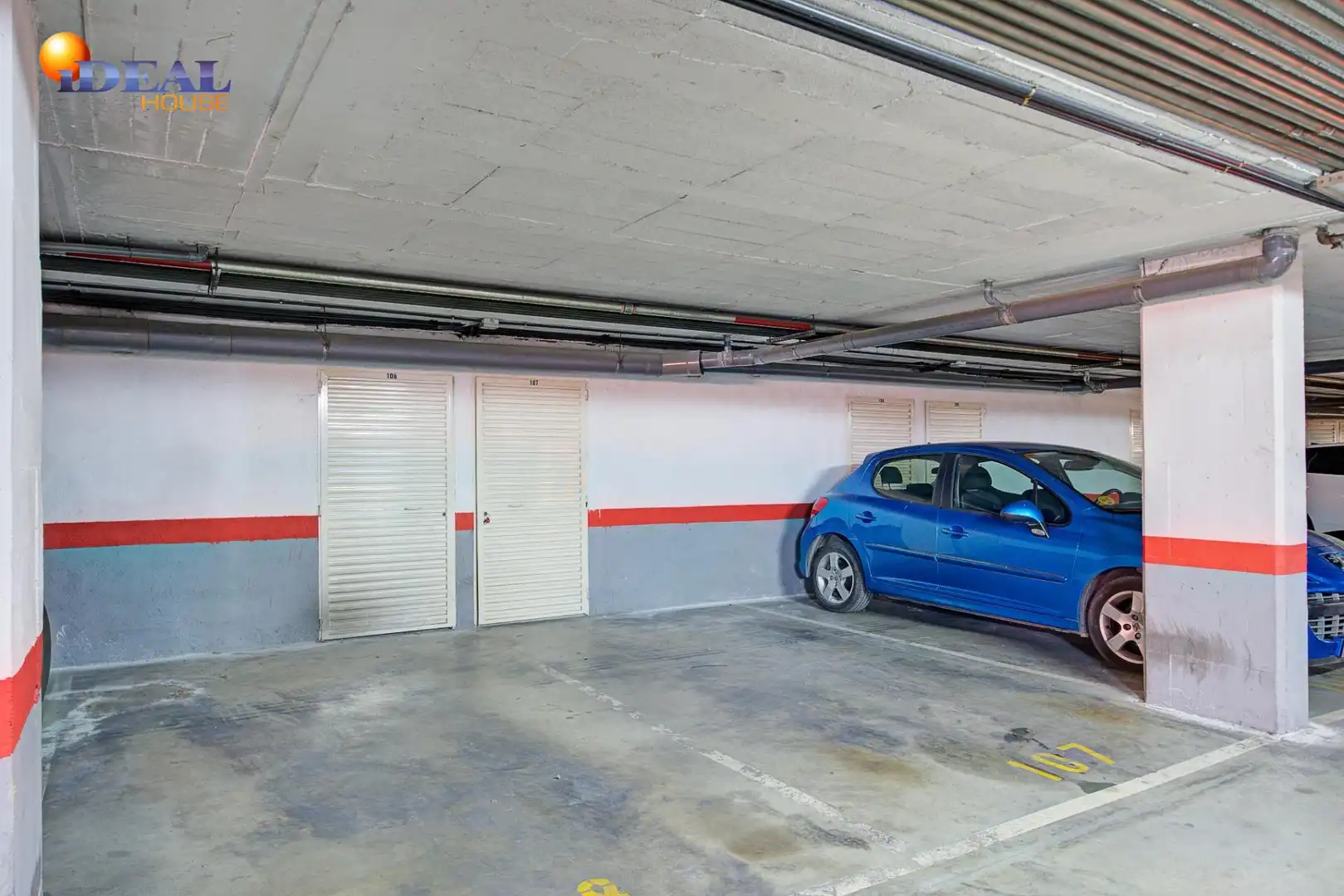 Parking de Ático en venta en Granada con Aire acondicionado, Terraza y Balcón