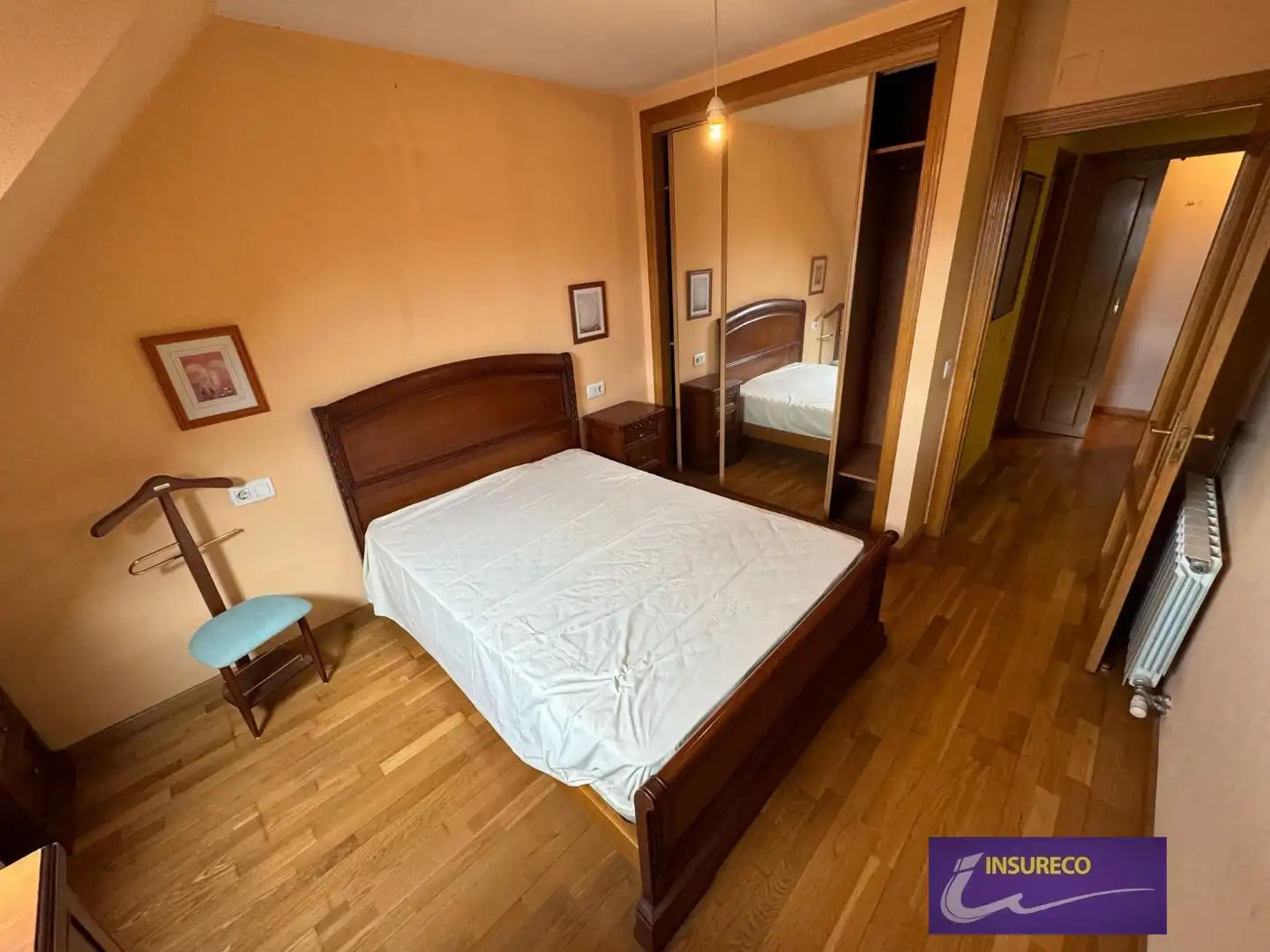 Habitación de Dúplex en venta en León Capital  con Calefacción, Terraza y Trastero
