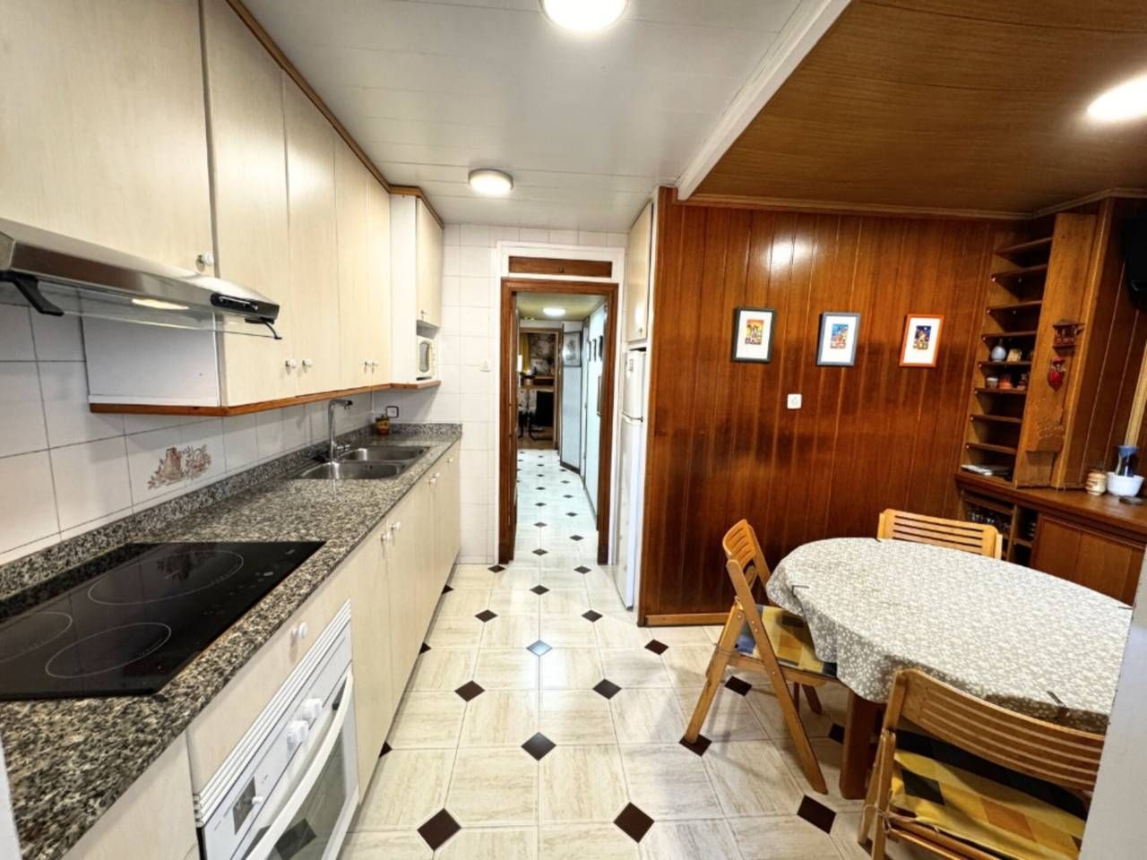 Kitchen of Flat for sale in  Barcelona Capital  with Air Conditioner, Terrace and Balcony