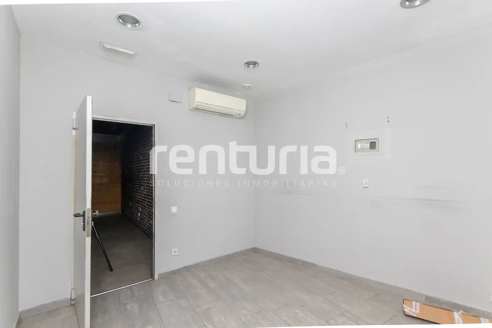 Commercial properties for rent in Valencia  with Air Conditioner