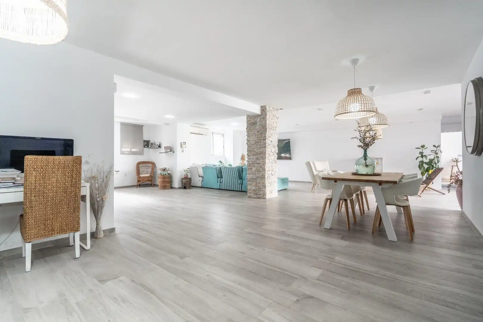 Living room of Houses for sale in Valencia  with Private garden, Terrace and Swimming Pool