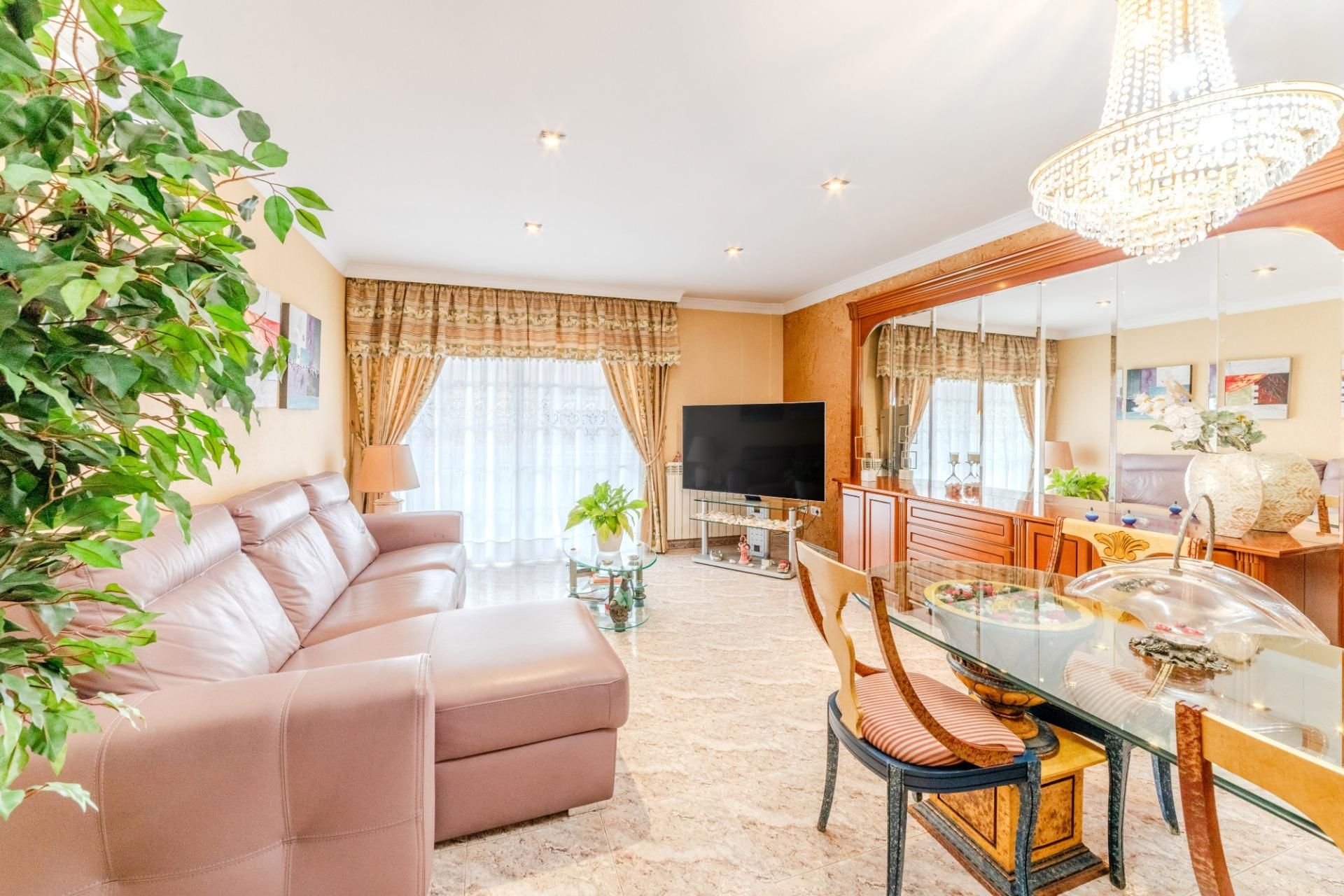 Living room of Flat for sale in Cubelles  with Air Conditioner, Heating and Terrace