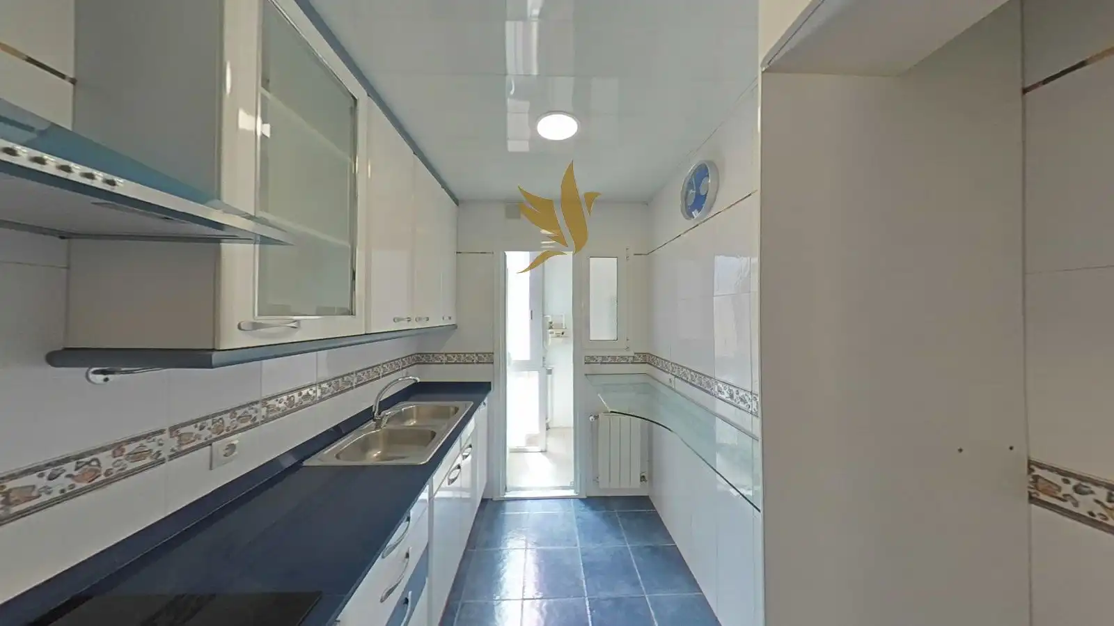 Küche von Wohnung zum Verkauf in Badalona mit Terrasse