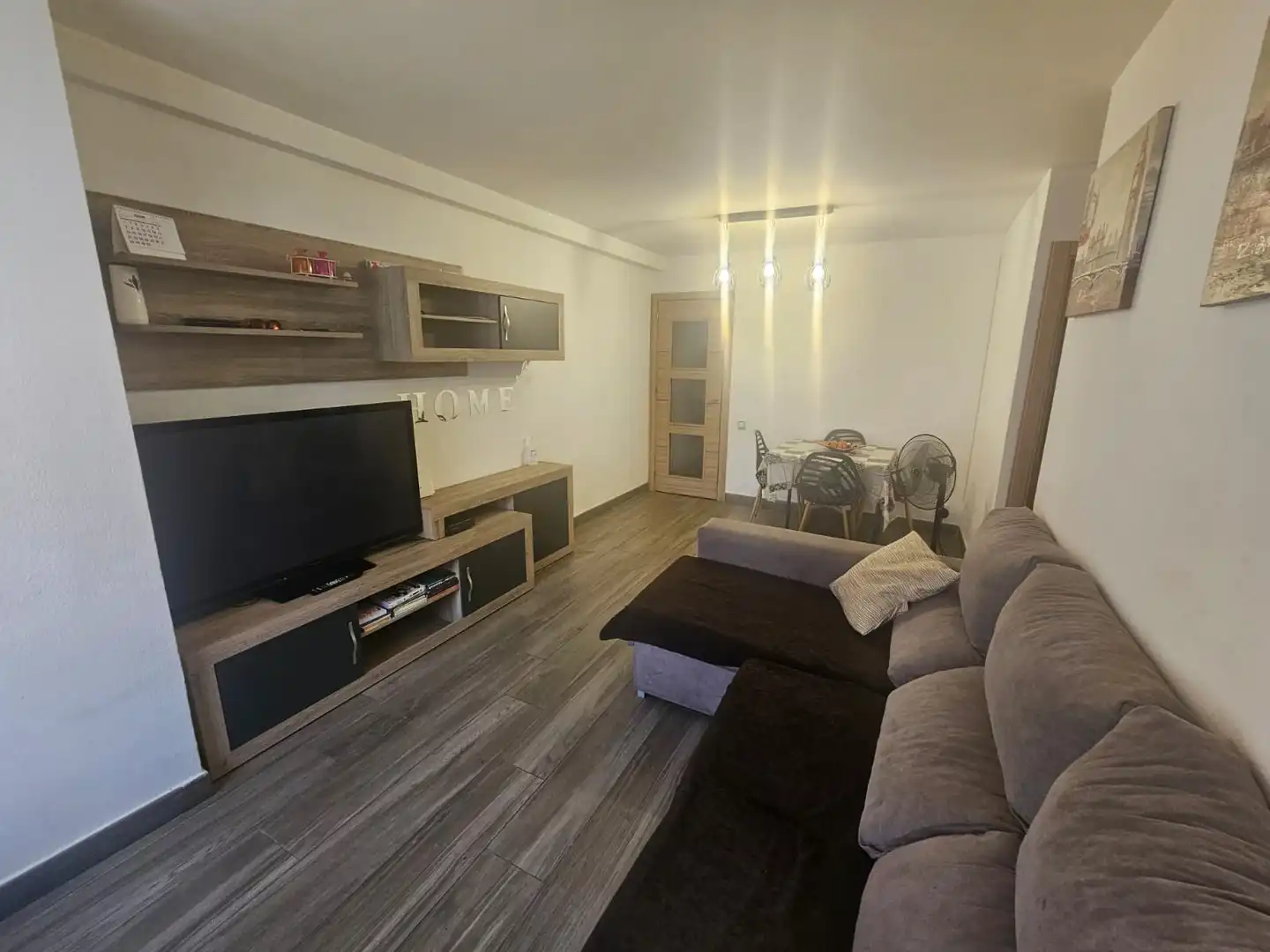 Sala d'estar de Pis de lloguer en Tarragona amb Moblat, Forn i Rentadora