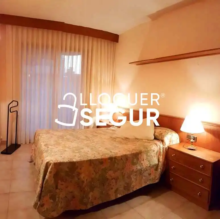 Piso de alquiler en Marítim, Centre