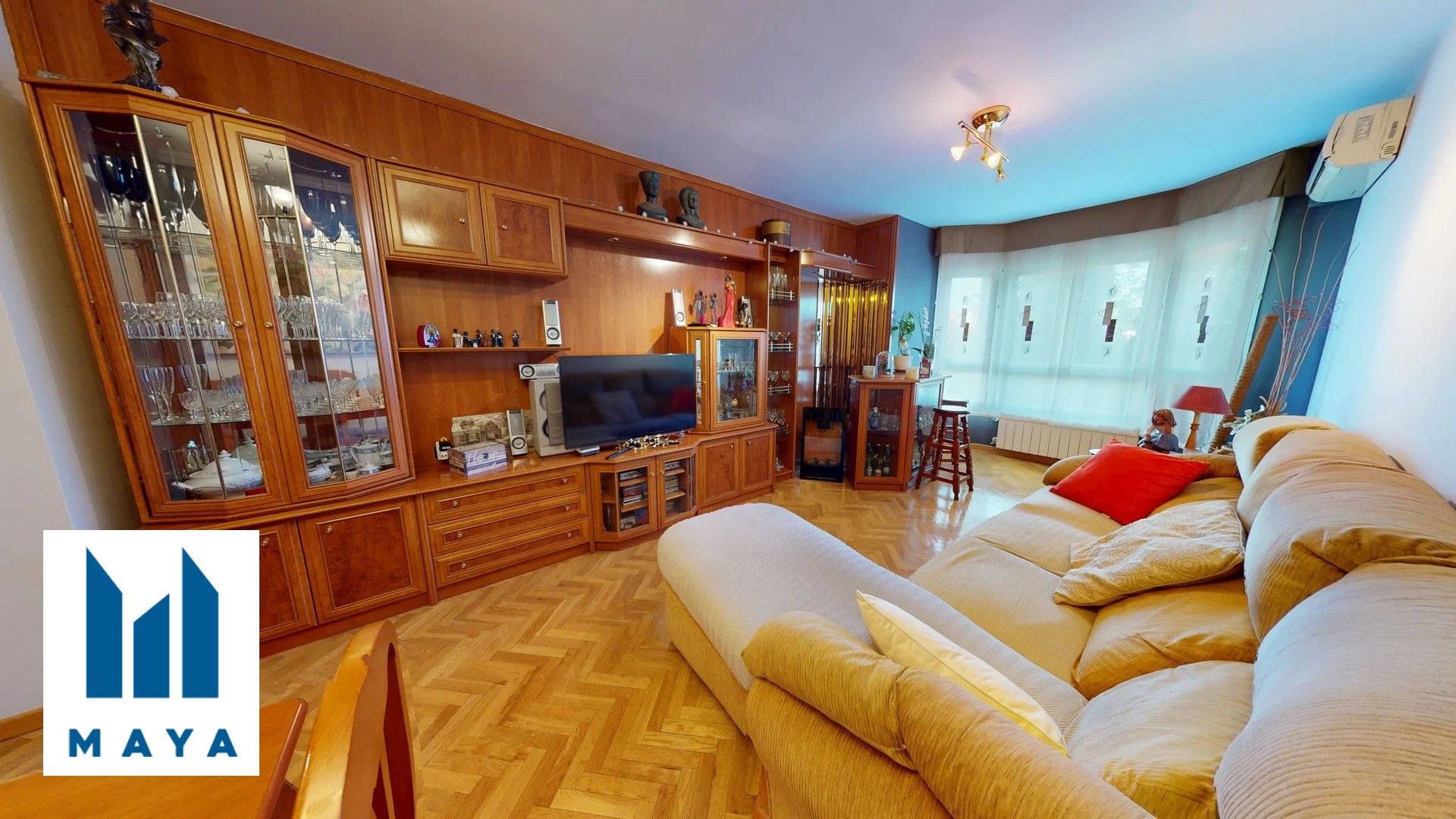 Living room of Flat for sale in Fuenlabrada  with Air Conditioner, Heating and Swimming Pool