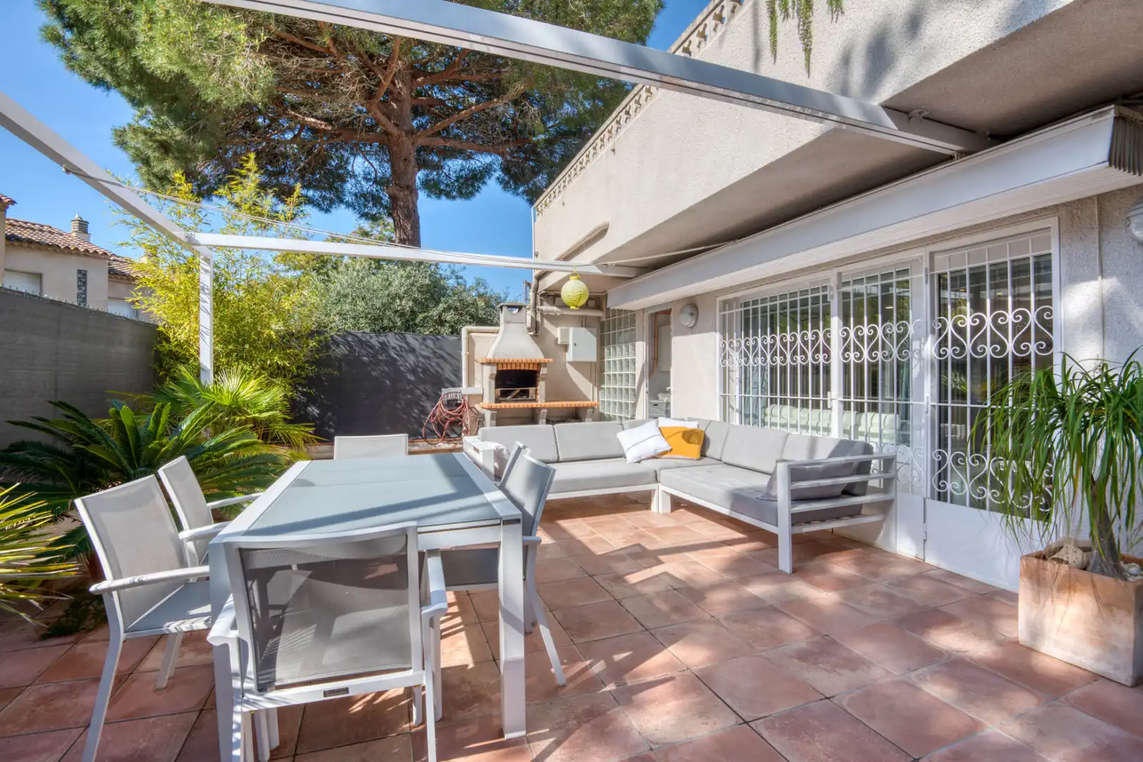 Terrasse von Einfamilien-Reihenhaus zum Verkauf in Palamós mit Terrasse und Möbliert