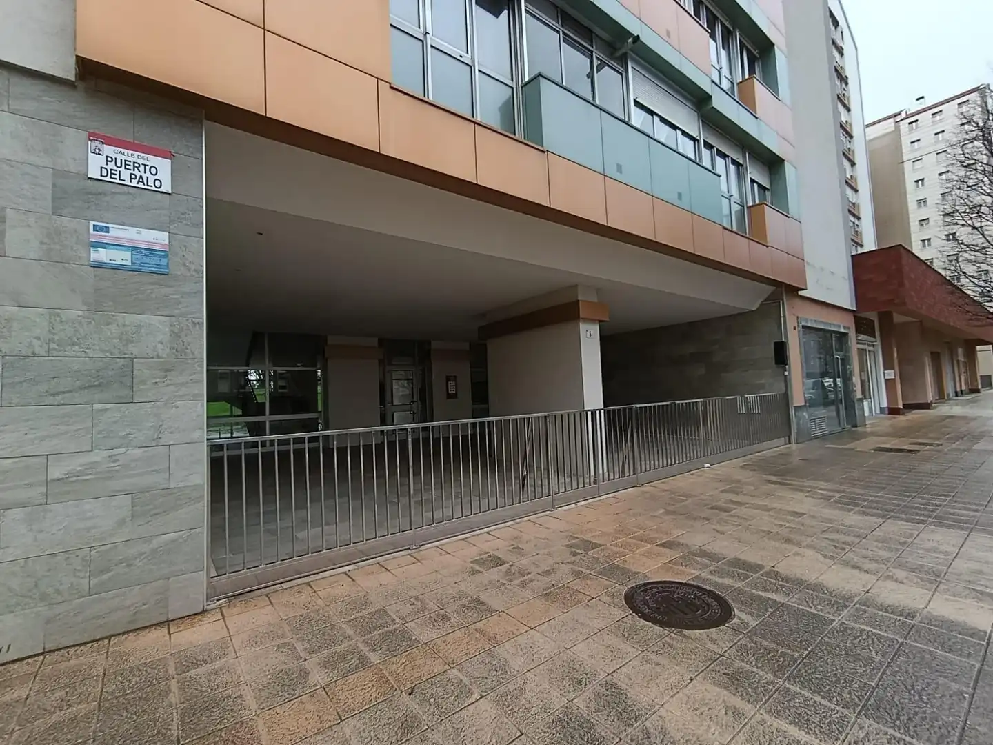 Vista exterior de Pis en venda en Gijón  amb Calefacció, Parquet i Traster