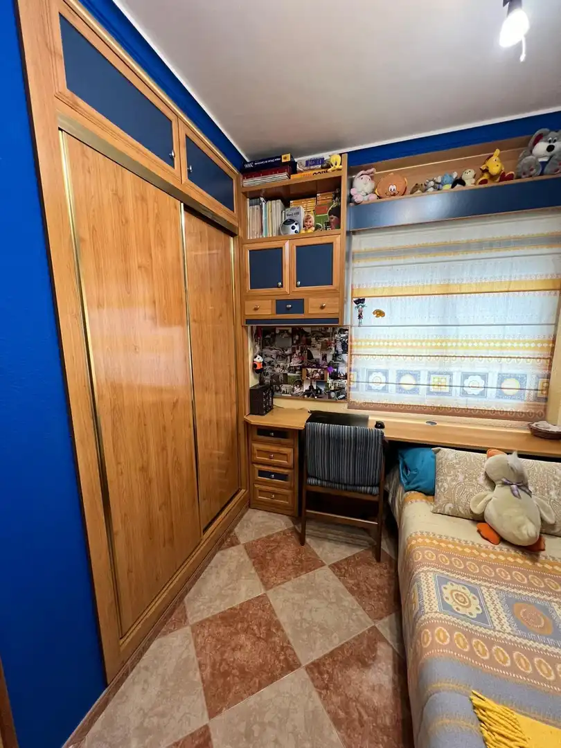 Dormitori de Pis en venda en Ubrique amb Aire condicionat i Terrassa
