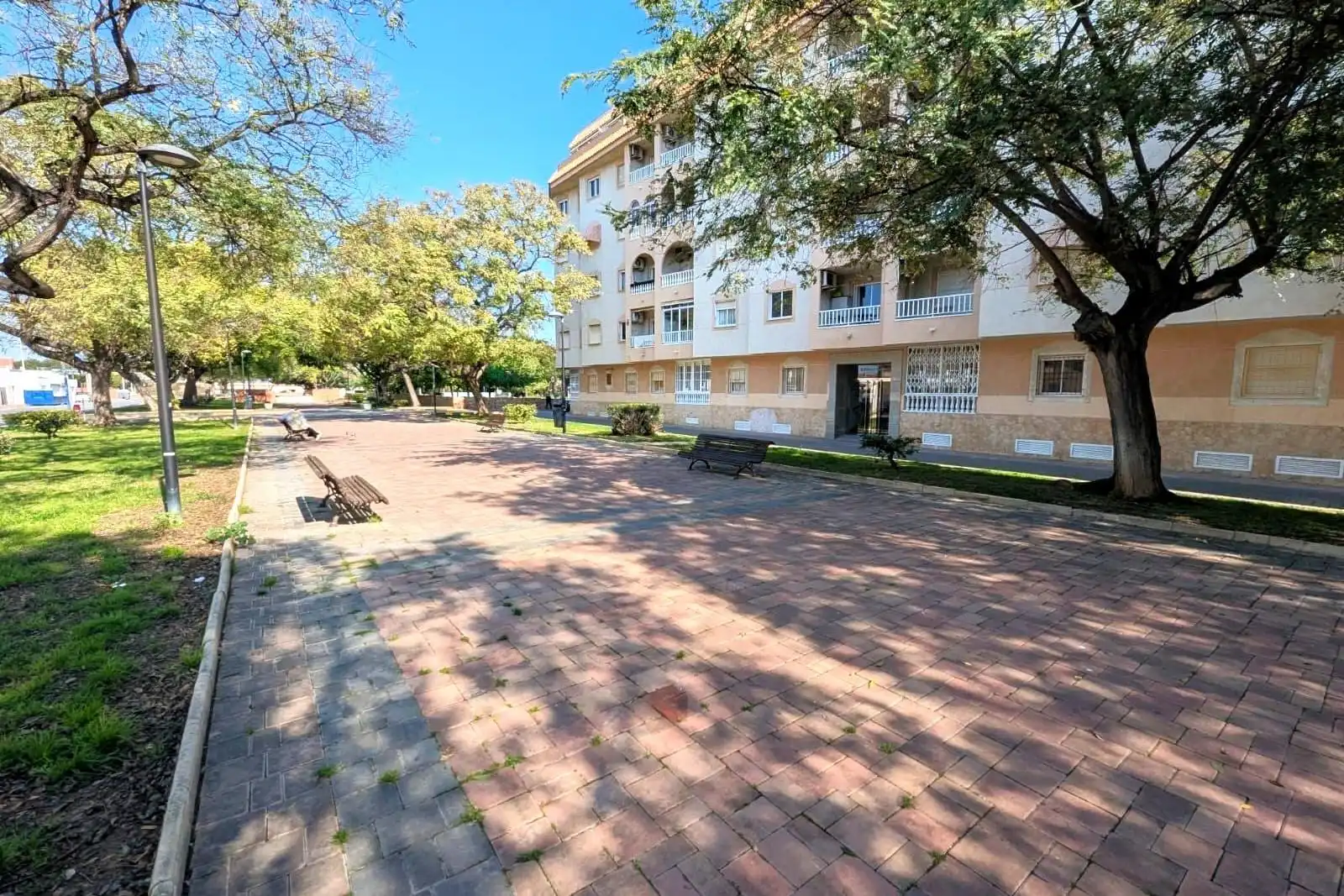 Apartamento con terraza en venta en Avenida Av. de Pinoso 12, imagen 25