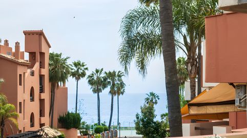 Foto 2 von Einfamilien-Reihenhaus zum Verkauf in Kempinski, Estepona