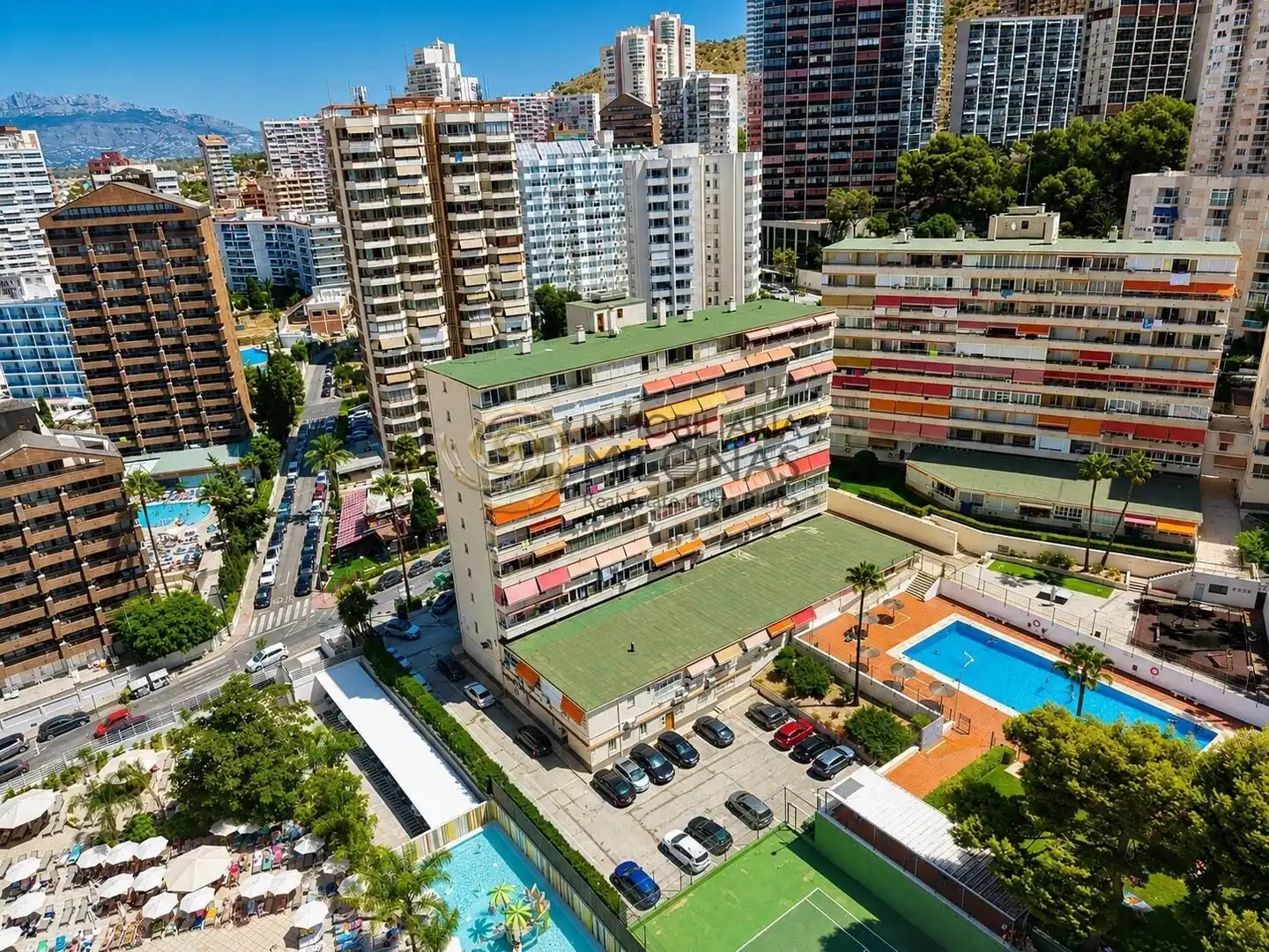 Außenansicht von Wohnungen zum Verkauf in Benidorm mit Klimaanlage, Heizung und Terrasse