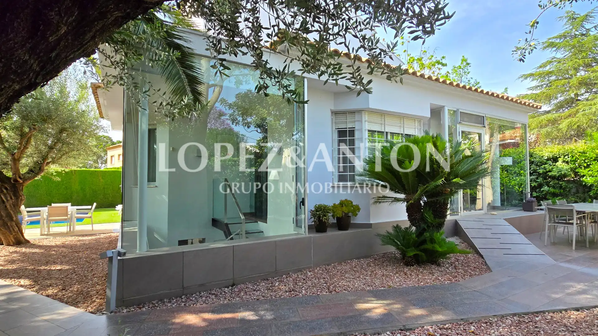 Exterior view of Houses for sale in L'Eliana  with Air Conditioner, Heating and Private garden