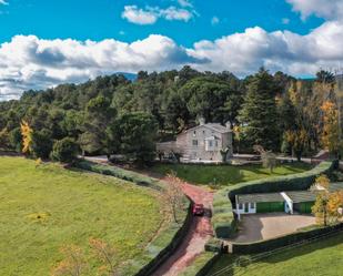 Vista exterior de Finca rústica en venda en Guadarrama amb Aire condicionat, Terrassa i Piscina