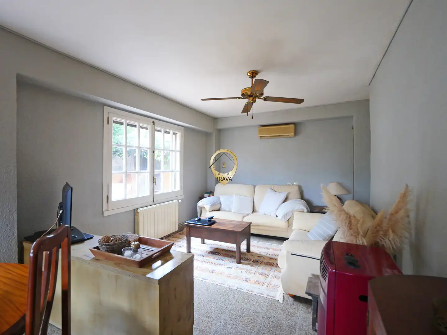Sala d'estar de Casa o xalet en venda en Santa Coloma de Farners amb Aire condicionat, Calefacció i Jardí privat