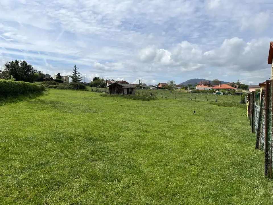 Finca rústica en venda en Siero