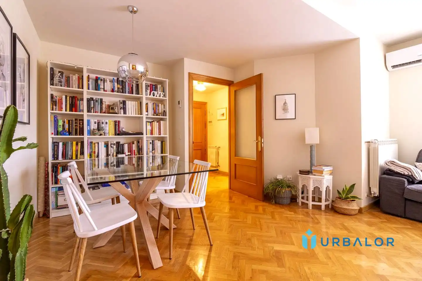 Dining room of Flat for sale in Alcorcón  with Air Conditioner, Heating and Parquet flooring