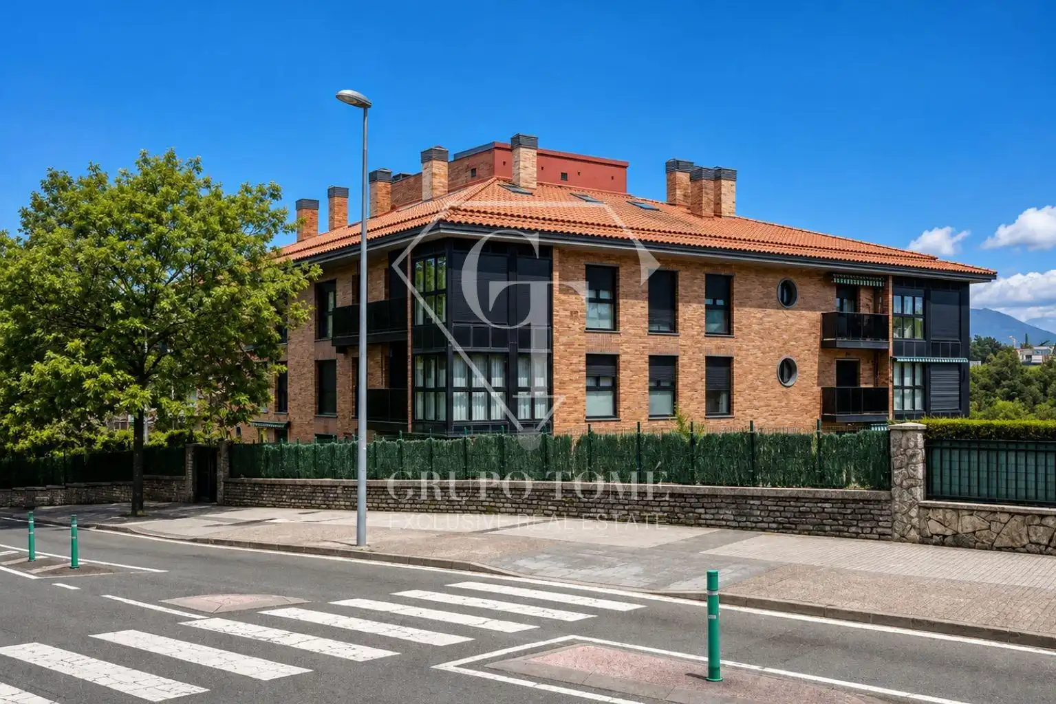 Vista exterior de Planta baja en venta en Donostia - San Sebastián  con Calefacción, Jardín privado y Terraza