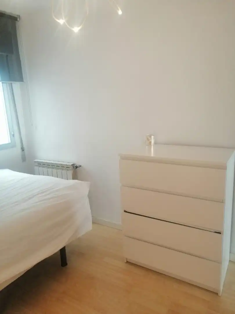 Habitación de Piso de alquiler en Madrid con Calefacción, Parquet y Amueblado
