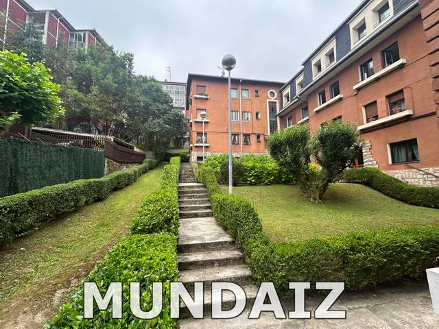 Piso en Venta en Intxaurrondo