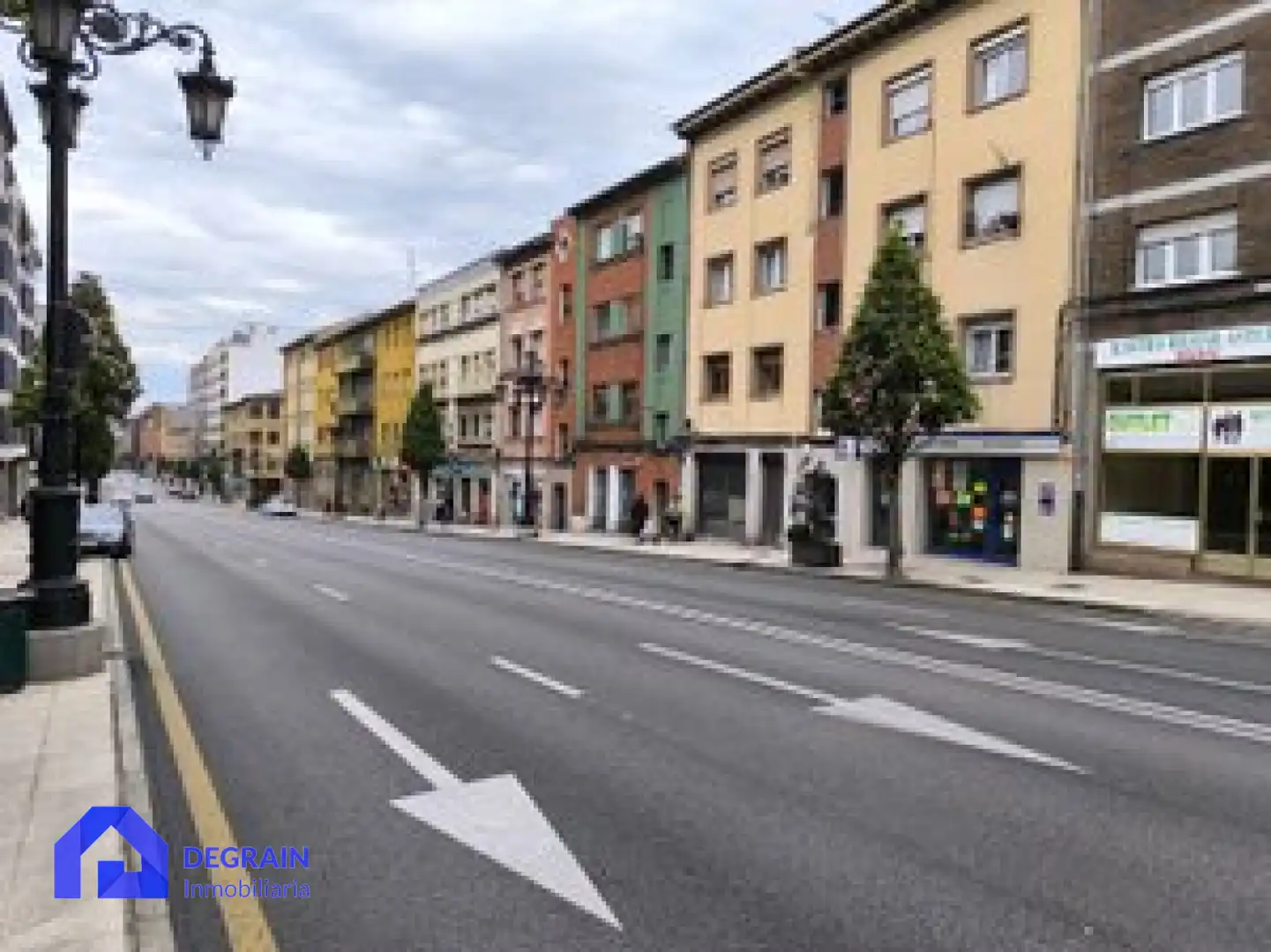 Außenansicht von Geschaftsraum zur Miete in Oviedo 