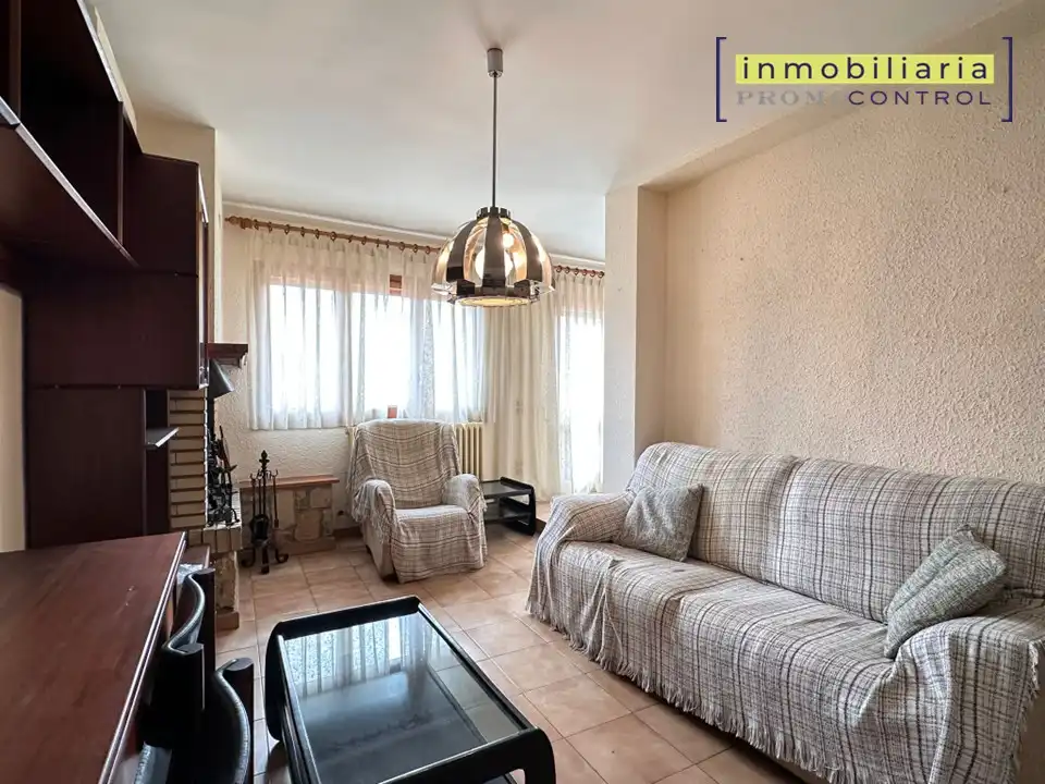 Living room of Flat for sale in Zuera  with Air Conditioner, Heating and Terrace