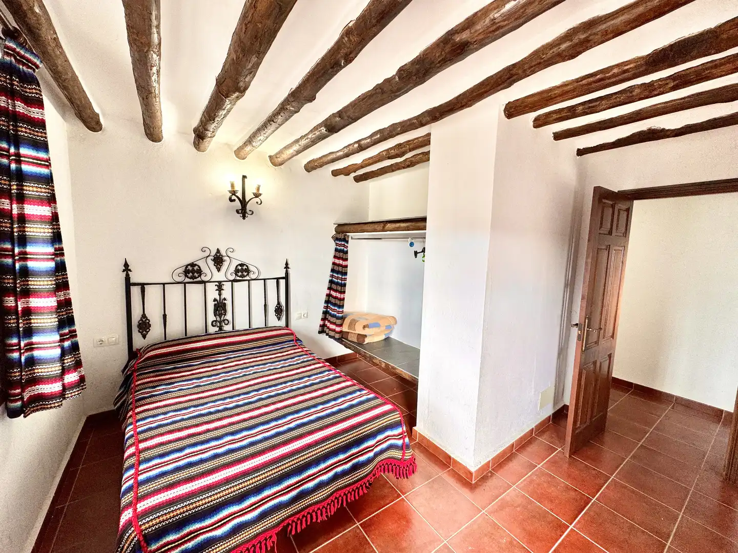 Bedroom of Buildings for sale in Juviles  with Alarm