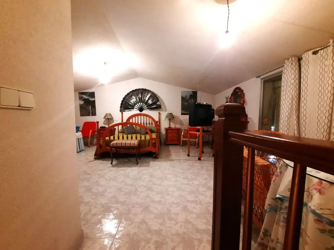 Casa adosada en venta en Hormigos