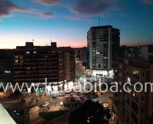 Vista exterior de Àtic de lloguer en  Valencia Capital amb Aire condicionat, Parquet i Terrassa