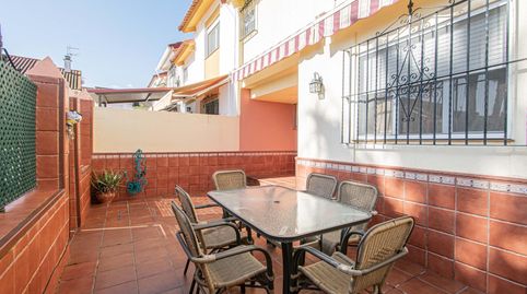 Foto 4 de Casa adosada en venta en Avenida de Europa, Montequinto