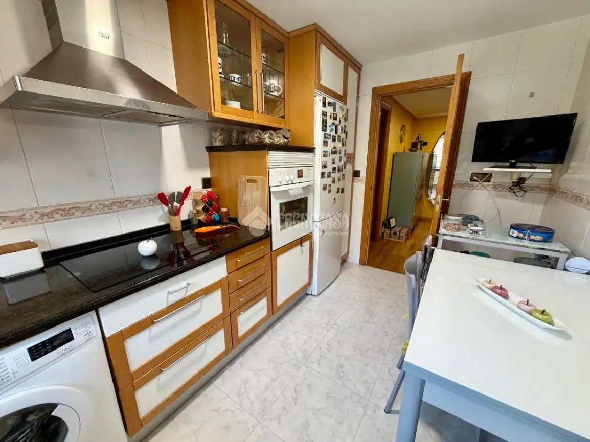 Kitchen of Flat for sale in León Capital 