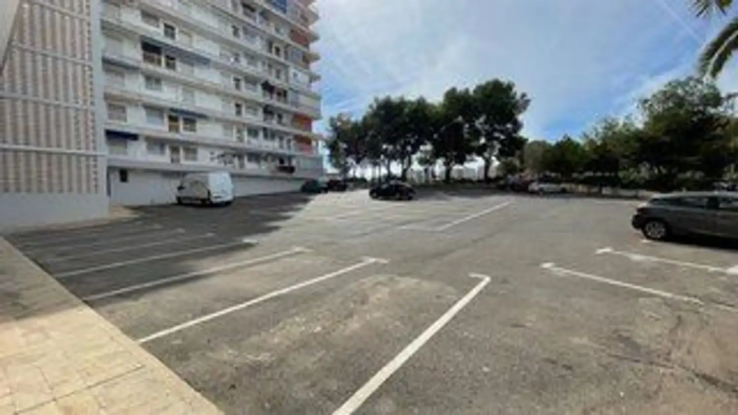 Parking de Piso en venta en Alicante / Alacant con Aire acondicionado, Calefacción y Jardín privado