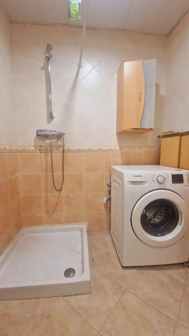 Bathroom of Flat for sale in Córdoba  with Air Conditioner, Private garden and Alarm