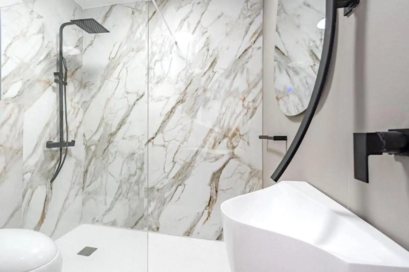 Baño de Dúplex en venta en Adeje con Aire acondicionado, Parquet y Terraza