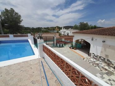 Casa rústica con piscina en venta en DISEMINADOS (P-37)