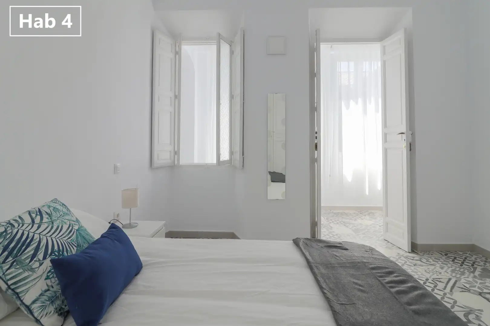 Habitación de Piso de alquiler en Málaga con Amueblado, Lavadora y Microondas