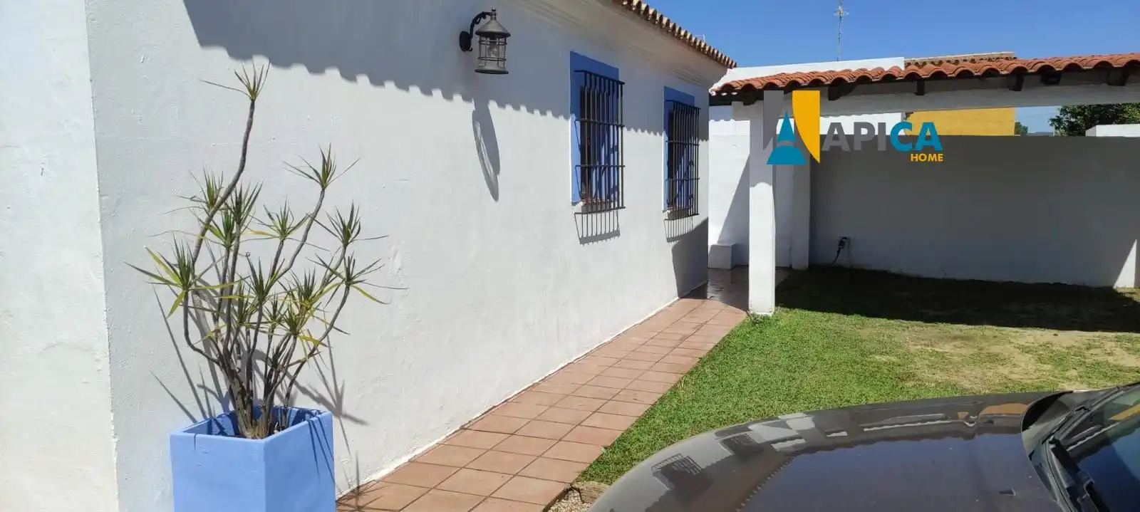 Garden of Houses for sale in Barbate  with Air Conditioner, Swimming Pool and Furnished