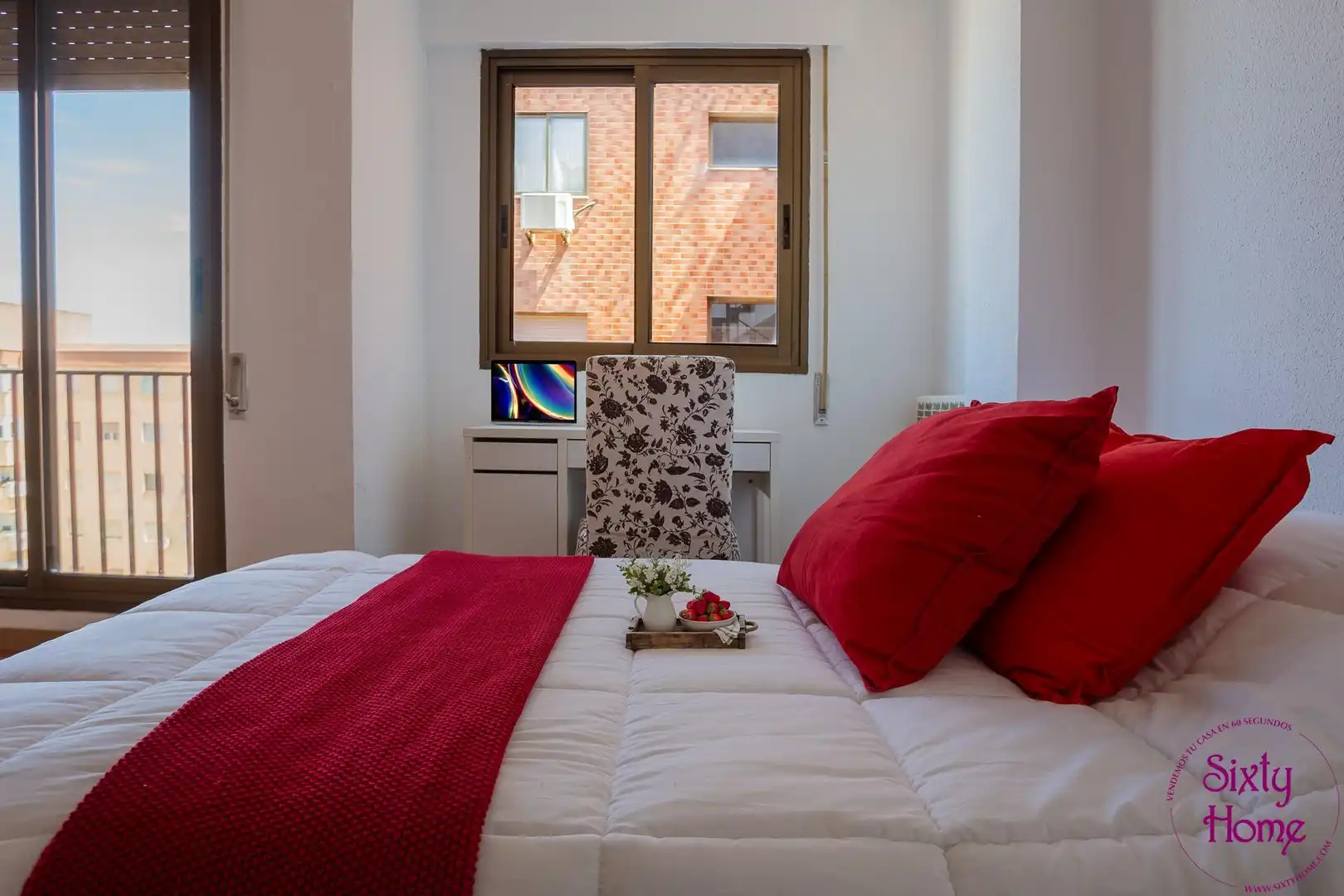 Bedroom of Flat for sale in Zaragoza  with Heating, Parquet flooring and Terrace