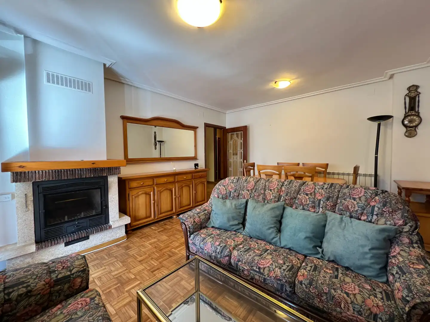Living room of Flat for sale in Jaca  with Heating, Storage room and Furnished