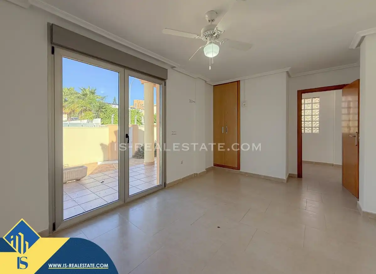 Chalet con piscina en venta en Nueva Torrevieja - Aguas Nuevas, imagen 5
