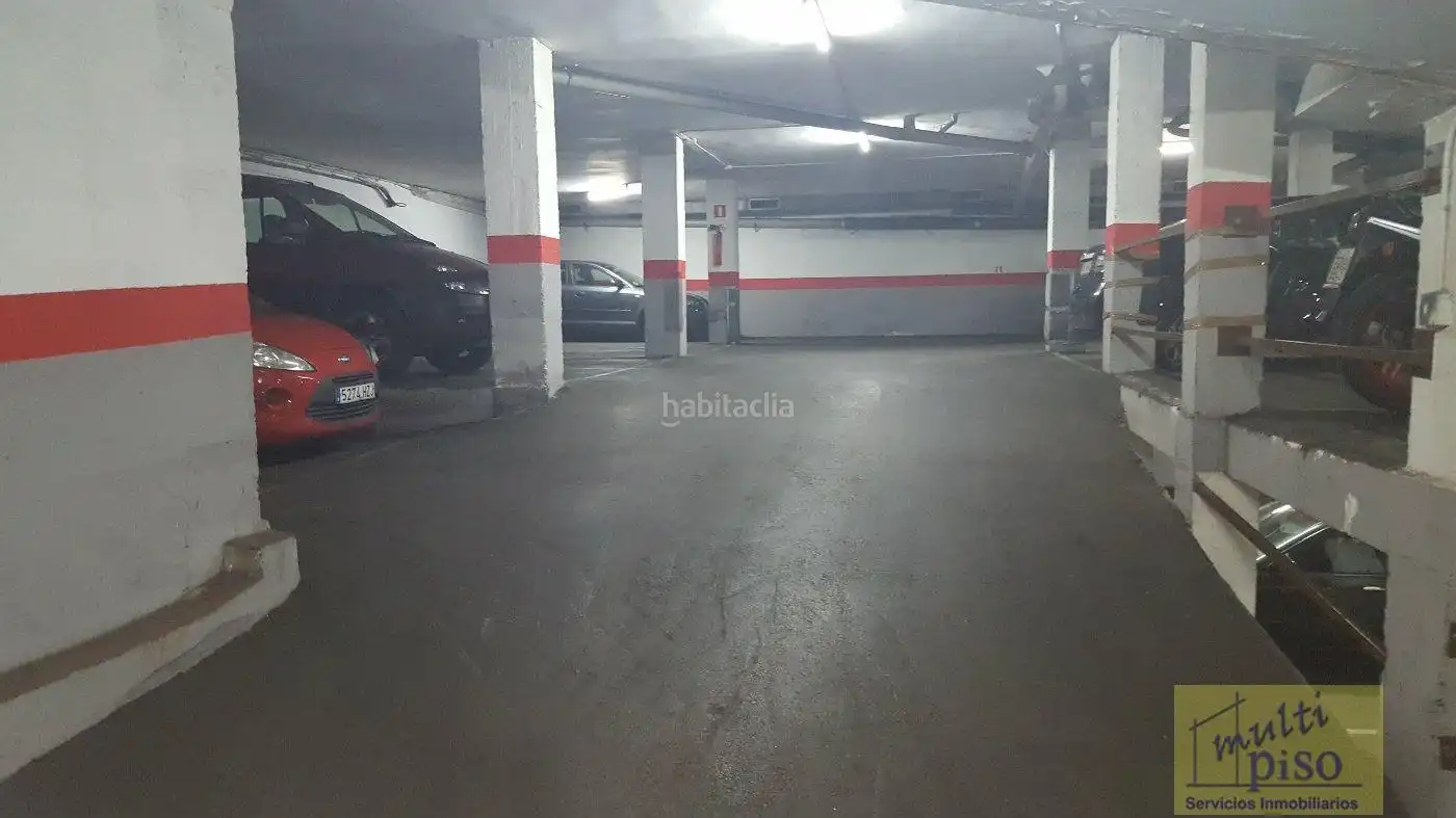Garage zum Verkauf in Sants