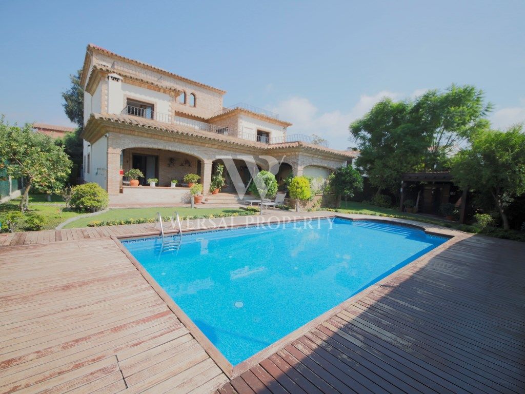 Exterior view of House or chalet for sale in Cambrils  with Air Conditioner, Private garden and Swimming Pool