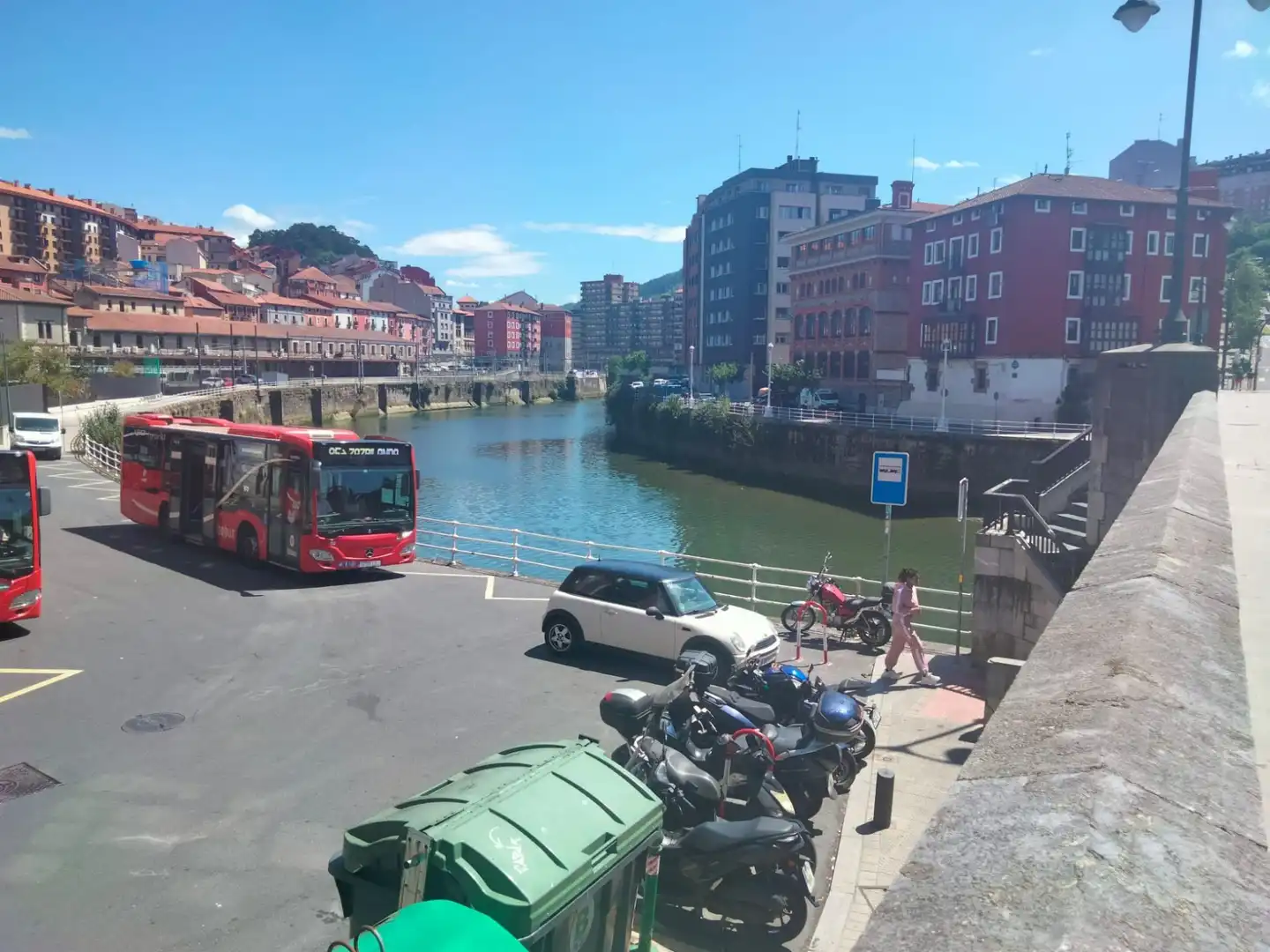 Vista exterior de Apartamento en venta en Bilbao  con Calefacción
